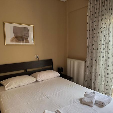 Family Apartment Nea Moudania Bagian luar foto