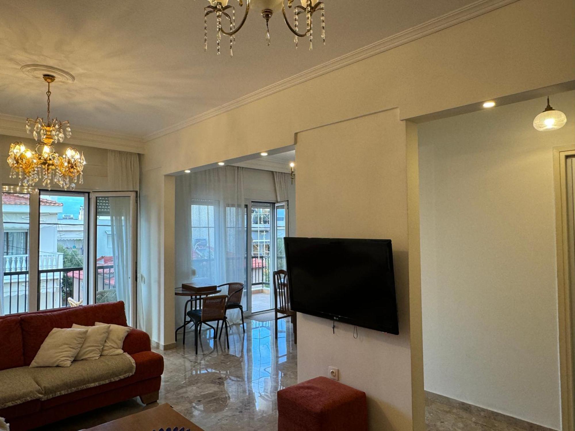 Family Apartment Nea Moudania Bagian luar foto